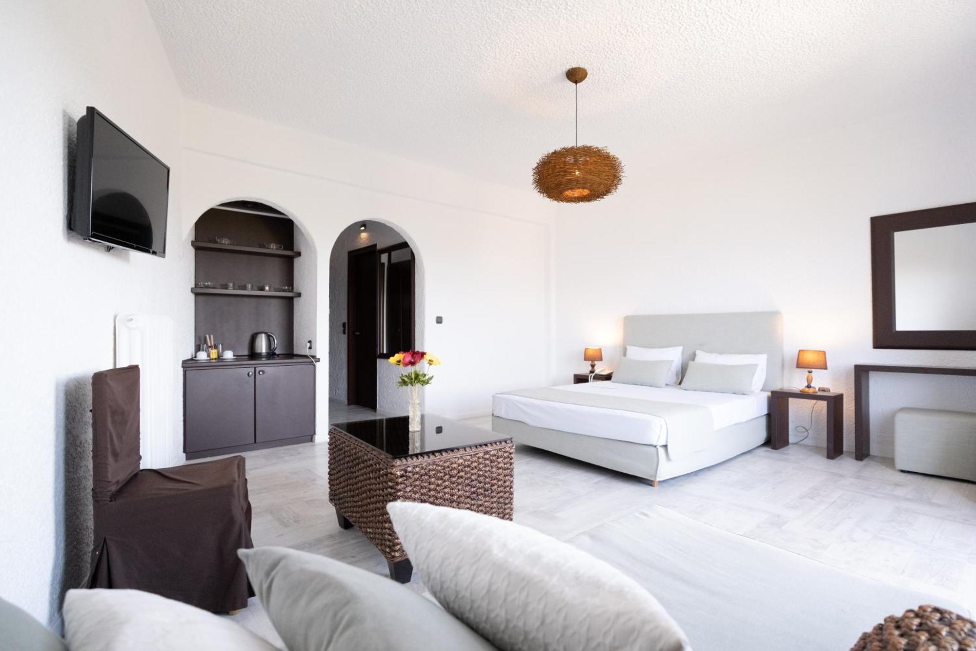 Long Beach Hotel & Resort 론고스 외부 사진