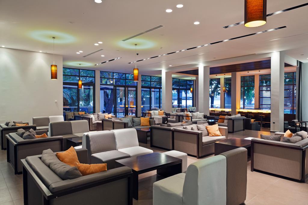 Long Beach Hotel & Resort 론고스 외부 사진