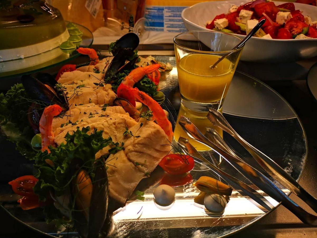 Long Beach Hotel & Resort 론고스 외부 사진